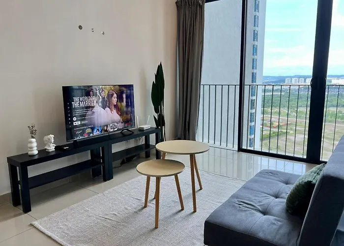 Eighteen Suite At Trefoil Setia Alam